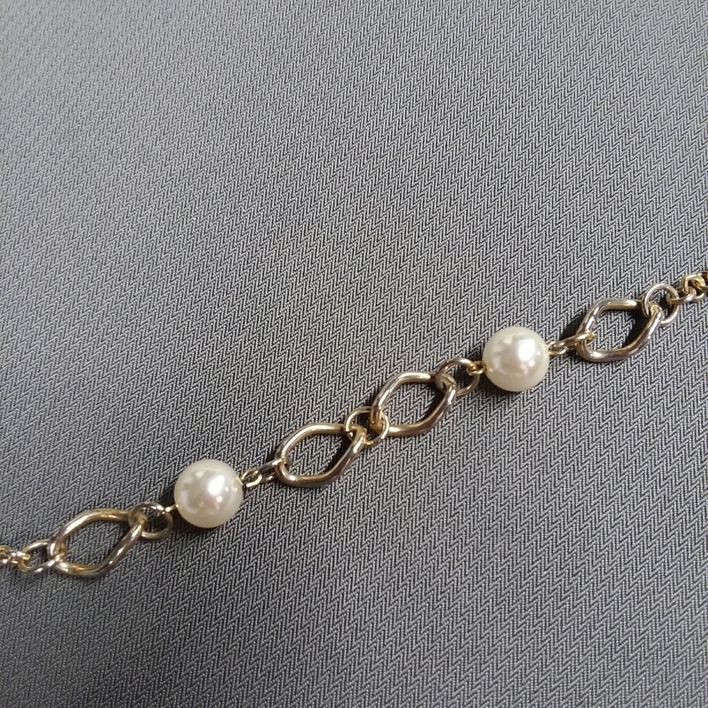 Vintage Necklace & Earrings Set - Picture 4 of 16